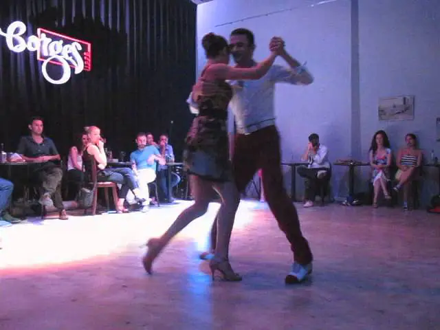 Video thumbnail for Bruno Tombari y Rocio Lequio @ Lunática Milonga