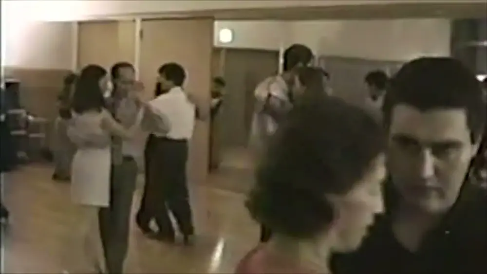 Video thumbnail for Roberto Herrera y Yanina Bilous bailando con japoneses en una Milonga en Tokyo. Parte 2