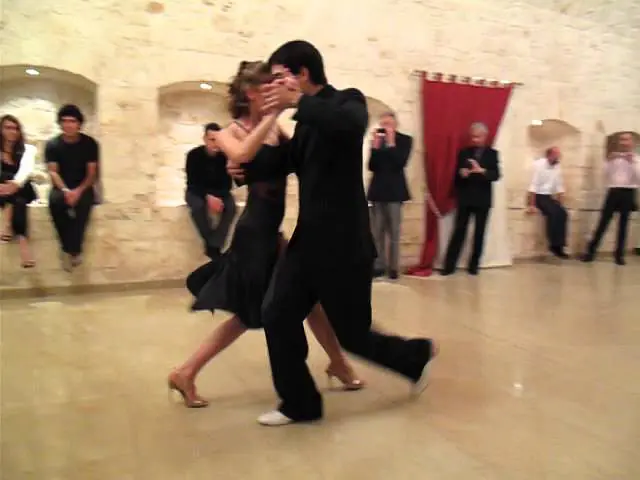 Video thumbnail for Rodrigo Palacios y Agustina Berenstein - Apulia Tango - Org. Nicla Zonno -17.01.2010  3.4