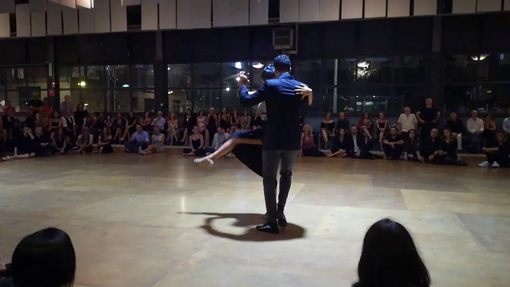 Video thumbnail for Martirena Mayo e Rodrigo Palacios in "Tus Palabras y la Noche", milonga "Il Fortino"