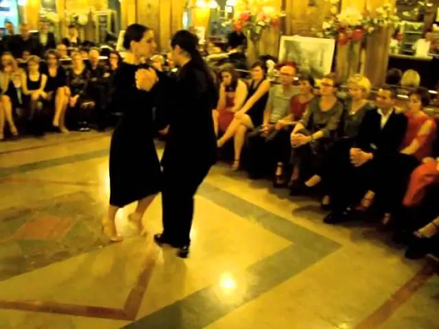 Video thumbnail for Amanda & Adrian Costa - Florcita Criolla - Francisco Canaro - Vals.m4v