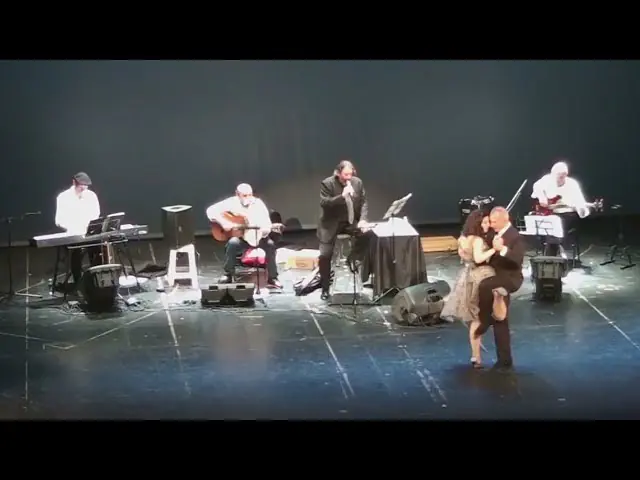Video thumbnail for Juana García y Julio Robles -  "C´est si boom" 2014