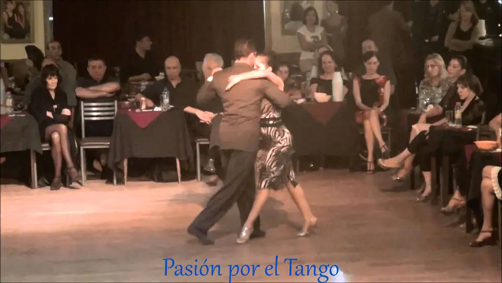 Video thumbnail for JENNY GIL y FRANK OBREGÓN Bailando la Milonga NO HAY TIERRA COMO LA MÍA en YIRA YIRA