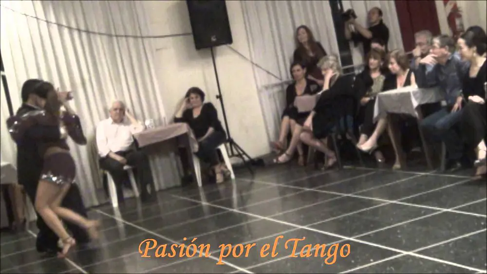 Video thumbnail for CAROLINA BONAVENTURA y FERNANDO GALERA Bailando la Milonga MANO BRAVA en FLOREAL MILONGA