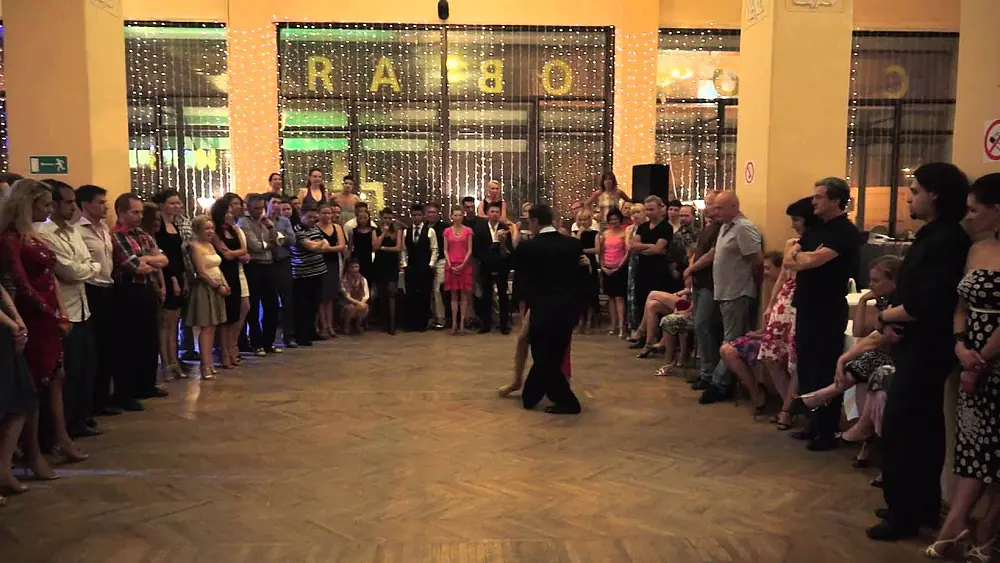 Video thumbnail for Sergey Kurkatov - Julia Burenicheva , Milonga El Calor Moscow 1/3