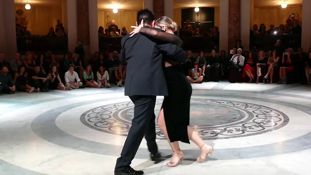 Video thumbnail for Noelia Hurtado & Carlos Espinoza, El Tigre Millán (WinterTangoNapoli 2019, 3/4)