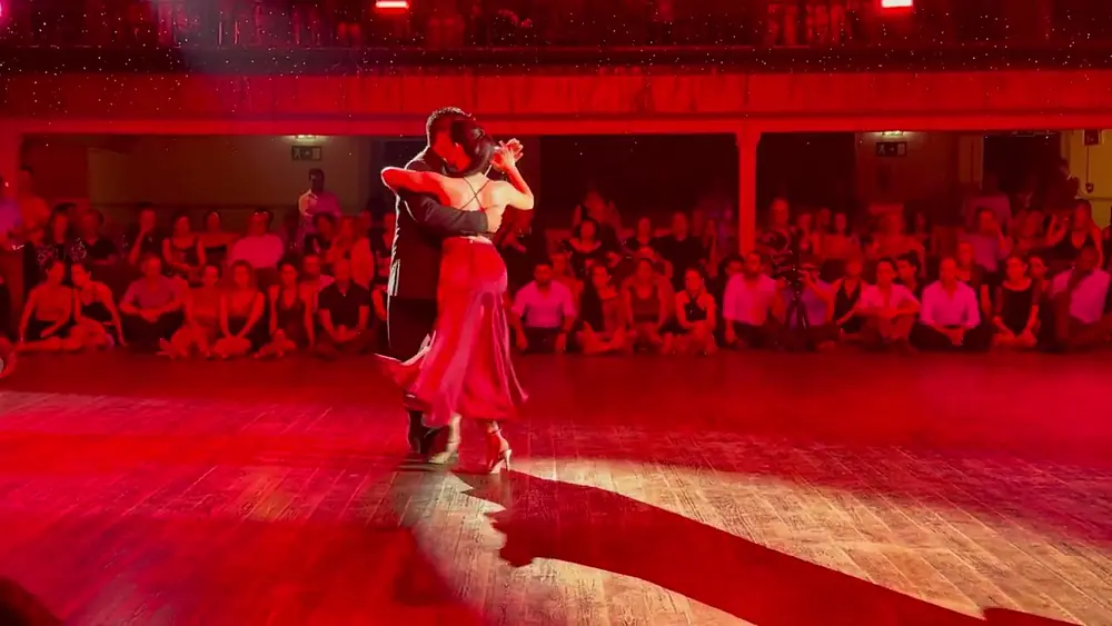 Video thumbnail for Carlitos Espinosa y Agustina Piaggio | "El Flete" | LTF 2024