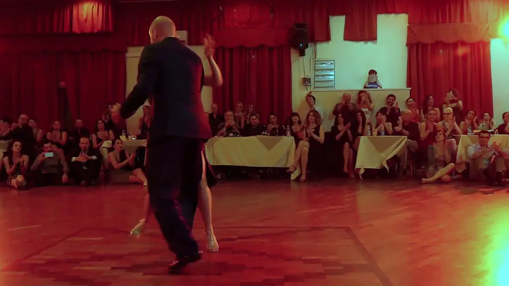 Video thumbnail for Selen Sürek & Alper Ergökmen, La vida es una milonga (Winter Tango Napoli 2016, 3/3)