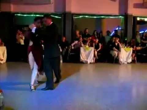 Video thumbnail for Juan Stefanides y Jimena Hoeffner (3/3)