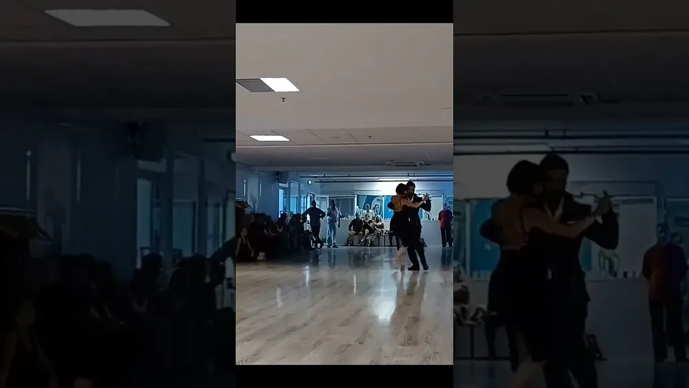 Video thumbnail for Diego Amado y Veronica Palacios #tangoargentino #tango #bailarinesprofesionales #tangodancers