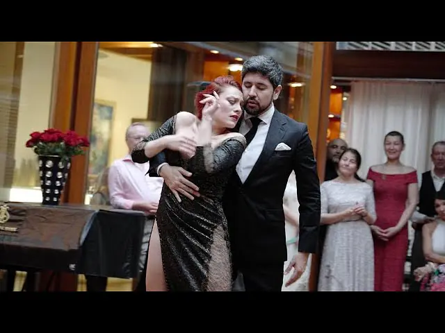 Video thumbnail for Karina Lilu & Sebastian Jimenez  - 4/4 Tango Improvisation - Villa Marta