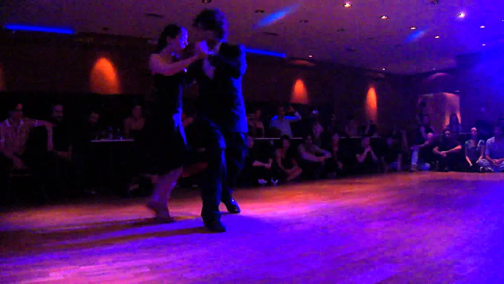 Video thumbnail for (2) Federico Naveira & Ines Muzzopappa  - El Yeite Tango Club