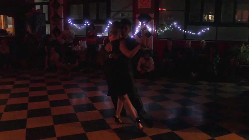 Video thumbnail for Krishna Olmedo y Laura Casco Zorzón - 12/8/2017 - La María Rolera 1/4
