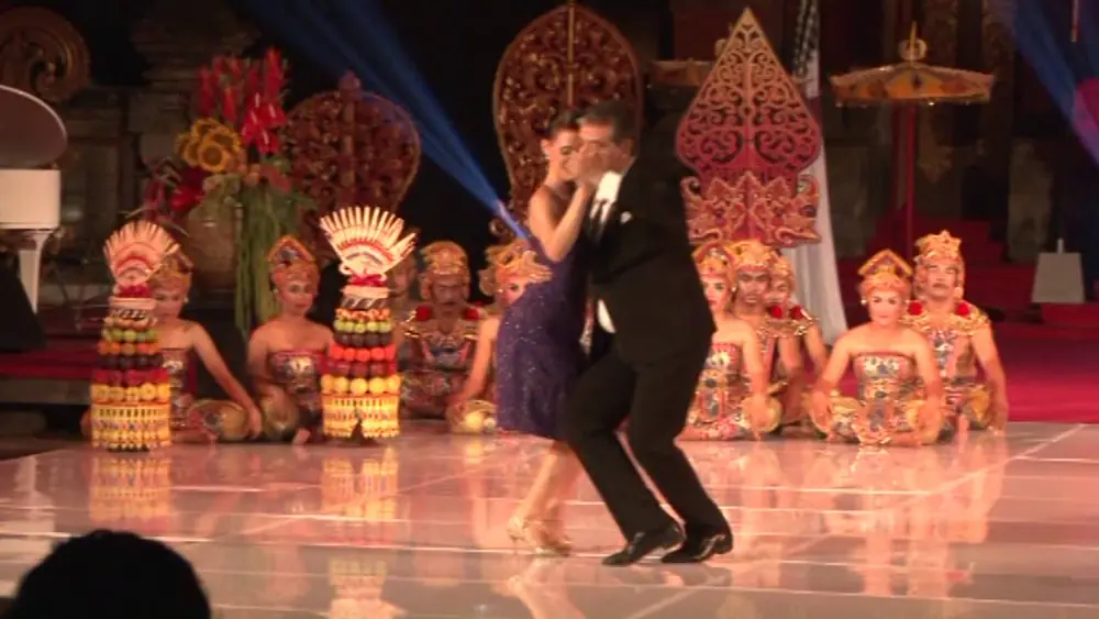 Video thumbnail for Tango in Paradise 2015 - Julio Balmaceda y Virginia Vasconi (Part 2)