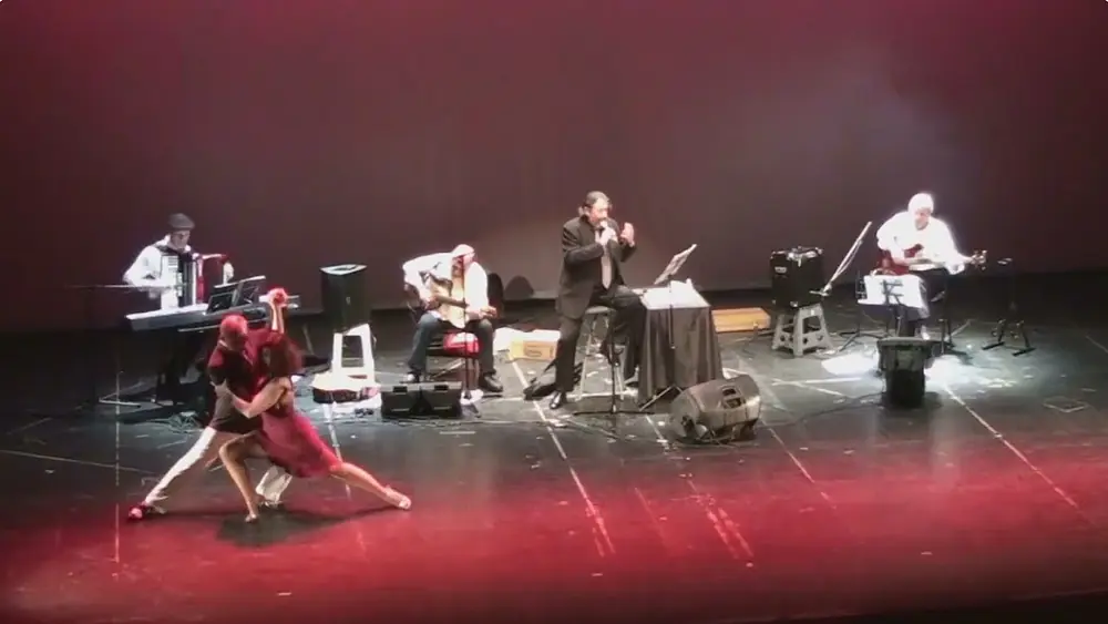 Video thumbnail for Juana García y Julio Robles - "Cambalache" - 2014