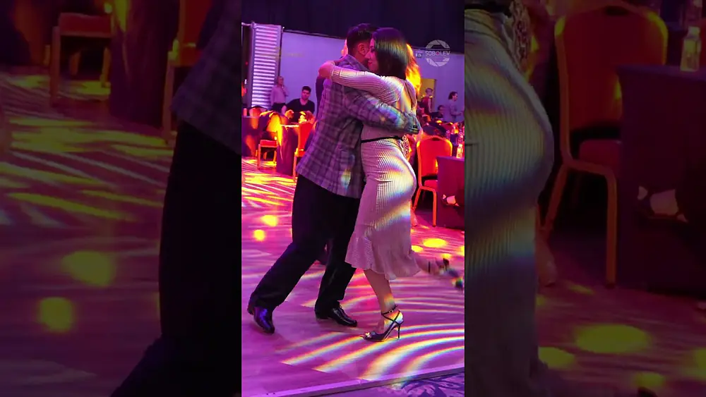 Video thumbnail for Roxana Suarez & Octavio Fernandez – Natural Tango in the Ronda