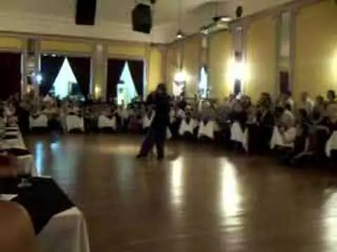 Video thumbnail for Elina Roldan y Ramiro Giglioti in Nino Bien