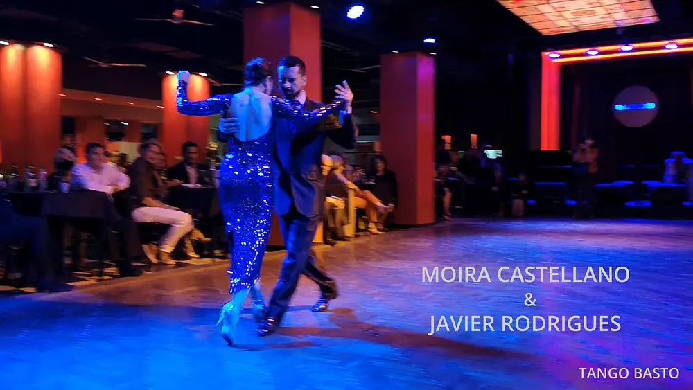 Video thumbnail for Moira Castellano & Javier Rodriguez - 4-4 - Milonga Malena - 2021.12.11