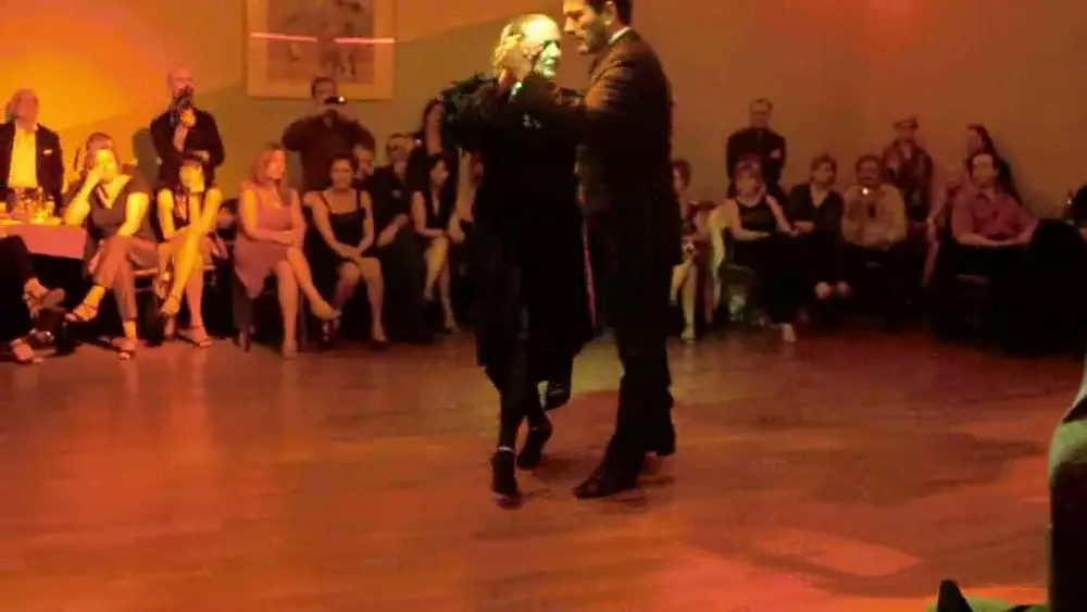 Video thumbnail for Carlos e Maria Rivarola Tango.avi
