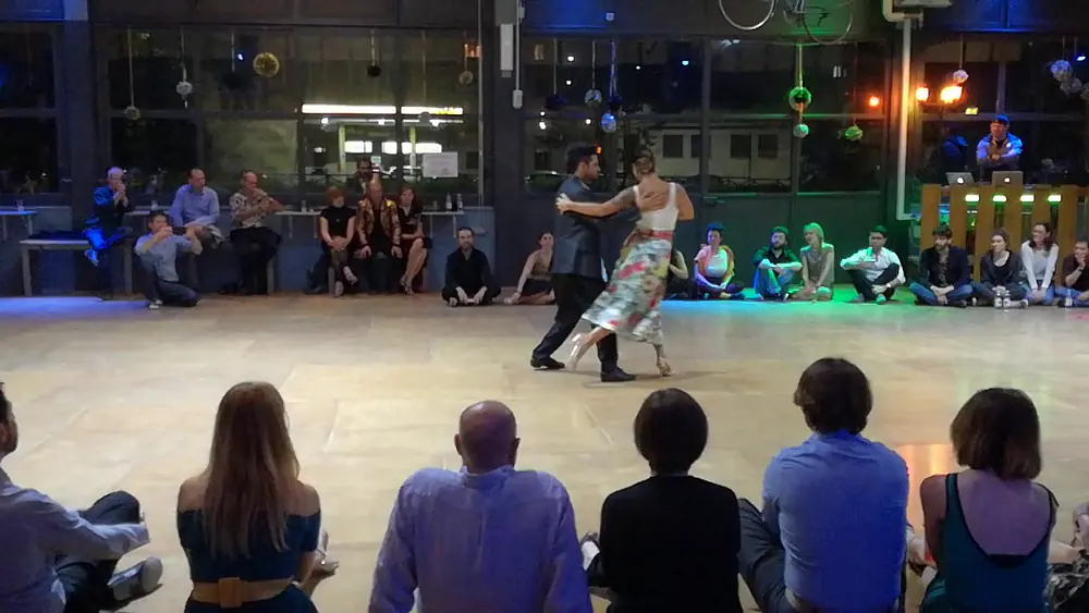 Video thumbnail for Rodrigo Fonti e Martirena Mayo in "Cara Sucia", milonga "Il Fortino"