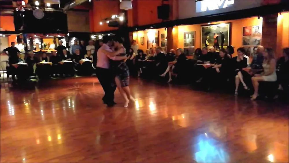 Video thumbnail for Edwin Espinosa y Alexa Yepes - "Mandria" - J. D'Arienzo