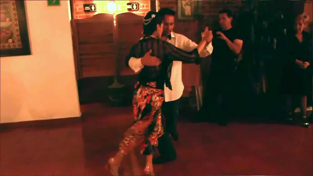 Video thumbnail for Alexander Sossa & Anel Marron - Marión