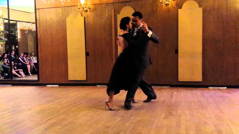 Video thumbnail for Argentine tango:Carolina Jaurena & Andres Bravo - PAVADITA