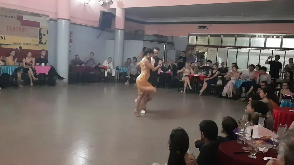 Video thumbnail for Pablo Inza & Sofia Saborido - Villa Malcolm - Viva la Pepa 2/4