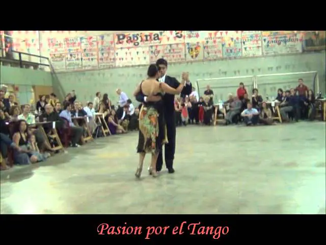 Video thumbnail for Maria Ines Bogado y Sebastian Jimenez bailando  CAFE  DOMINGUEZ en LA MILONGA DEL MORAN