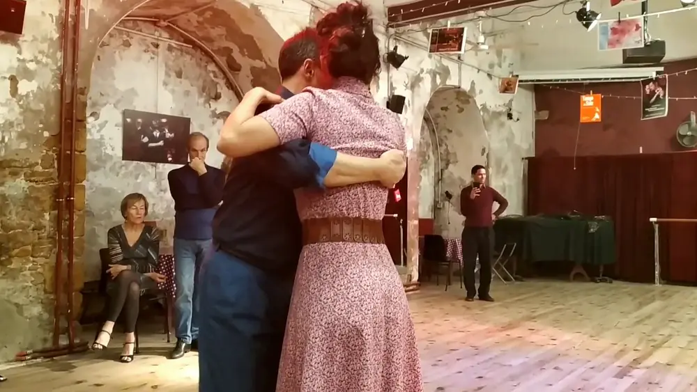 Video thumbnail for Résumé atelier ZOOM TANGO SALON 1#10Mardi 22 janvier 2019 avec Esteban Moreno et Virginie Gil