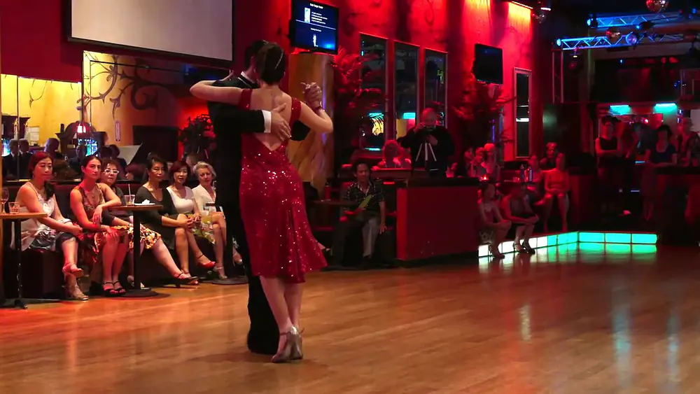 Video thumbnail for Marcos Pereira & Florencia Borgnia - Tango Demo 1/3 - Milonga @ Alberto's 2017 June 18