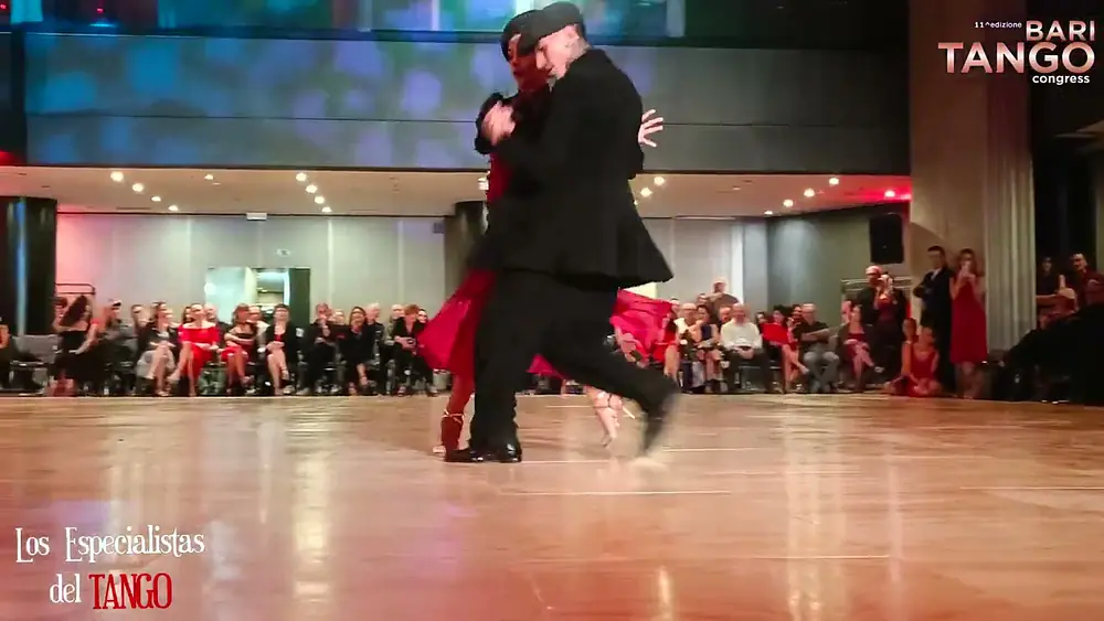 Video thumbnail for Bruna Estellita y Julian Sanchez @ Bari Tango Congress 2023_1/3