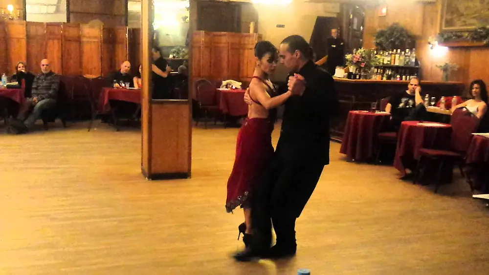 Video thumbnail for Argentine Tango:Junior Cervila & Guadalupe Garcia - Reliquias Porteñas