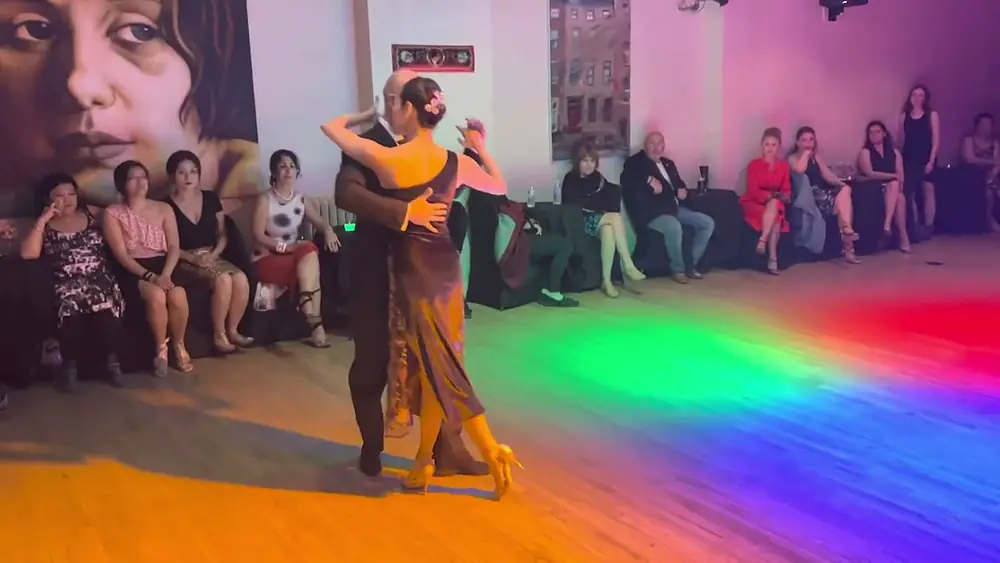Video thumbnail for Hoi Shan Leung y Orlando Reyes Ibarra tango performance at La Nacional on 20230608.