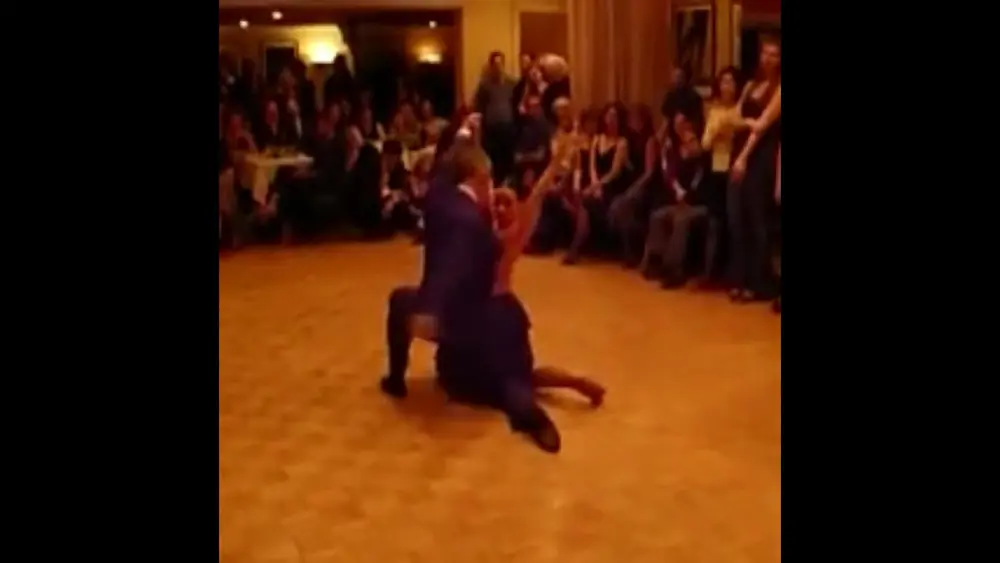 Video thumbnail for Guillermina Quiroga &  Roberto Reis - Recuerdo #TangoMoment