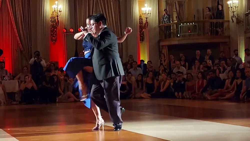 Video thumbnail for Carlitos Espinoza & Agustina Piaggio - Derecho Viejo - Gavito Tango Festival, Oct 4, 2024