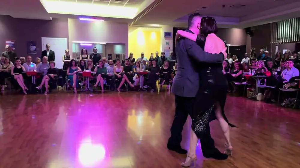 Video thumbnail for Lara Carminati Marco Palladino 06/04/2024 Bologna (2/4)