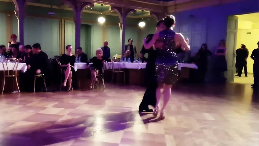 Video thumbnail for Natalia Cristofaro & Pablo Calvelli - Bien Porteña (milonoga)