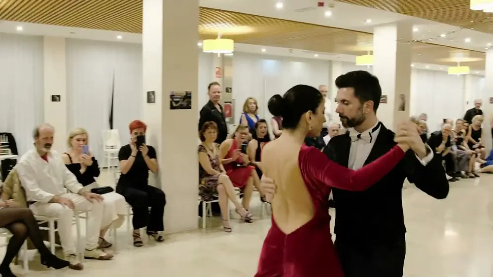 Video thumbnail for Vaggelis Hatzopoulos i Marianna Koutandou al Alicante Tango Meeting 2024