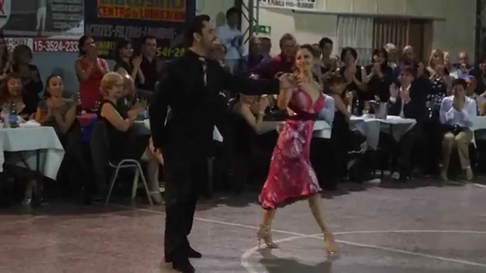 Video thumbnail for Javier Rodriguez y Noelia Barsi - 1/4 - Milonga Malena, Sunderland Club, BA   20-04-2014