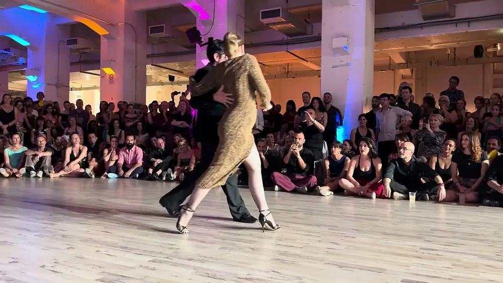 Video thumbnail for Ariadna Naveira Fernando Sanchez Milano 20/07/2024 (3/3)