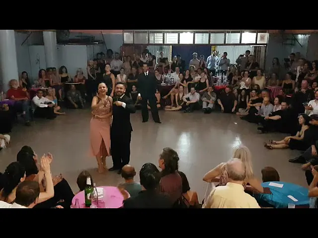 Video thumbnail for LOS TOTIS y VIRGINIA PANDOLFI y JONATAN AGUERO en Viva La Pepa! Milonga