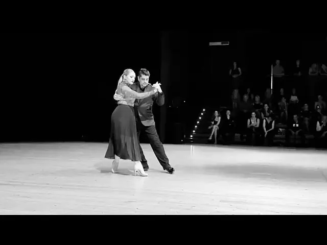 Video thumbnail for Fernando Sanchez y Ariadna Naveira  -  "Lluvia De Abril"  -  Orquesta Miguel Calò