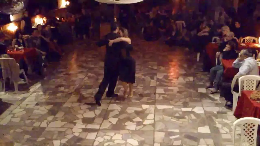 Video thumbnail for EXHIBICION LA 2X3 - Lorena Gonzalez Cattaneo y Jesus Paez / 2
