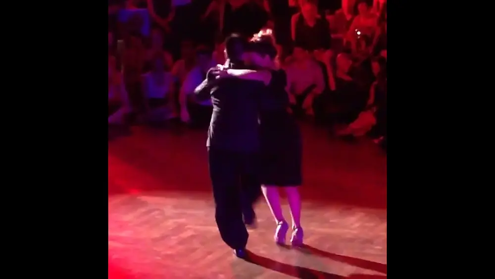 Video thumbnail for Noelia Hurtado & Carlitos Espinoza - Mandria #TangoMoment