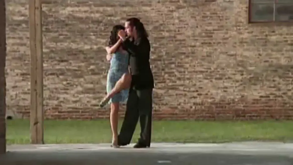 Video thumbnail for Pablo Veron & Geraldine Rojas dance in HD to 'Una Emocion' (No movie credits)