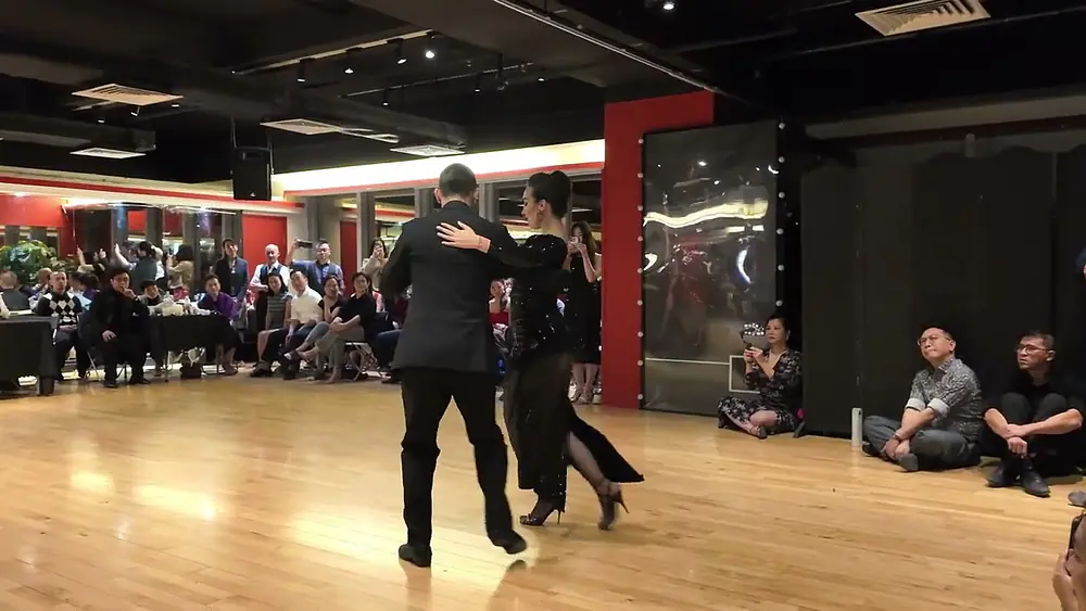 Video thumbnail for Ornella Simonetto & Juan David Vargas 5/5 - Tu Diagnostico (Anibal Troilo) Vals - Hong Kong 2025
