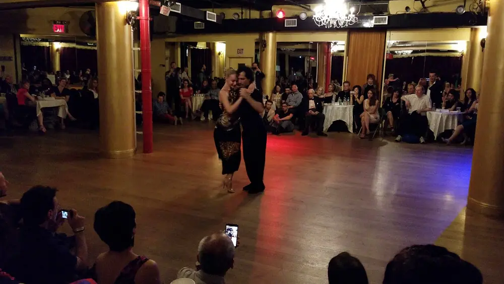 Video thumbnail for Argentine tango: Eleonora Kalganova & Tomás Corbalán  -  Ella Es Así