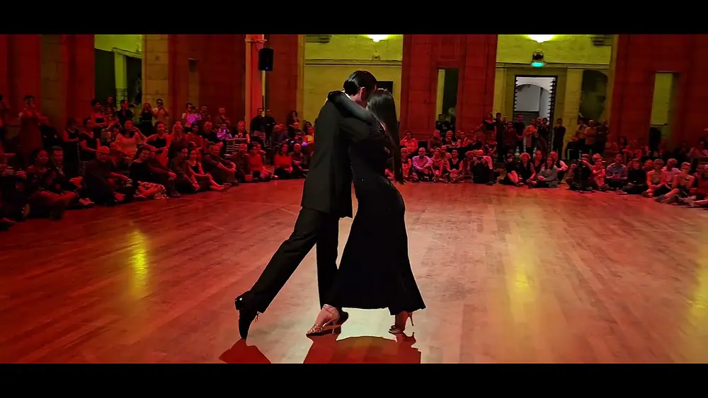 Video thumbnail for Diego Ortega y Aldana Silveyra no 17th Porto Tango Festival on 07/03/24 - 1/4