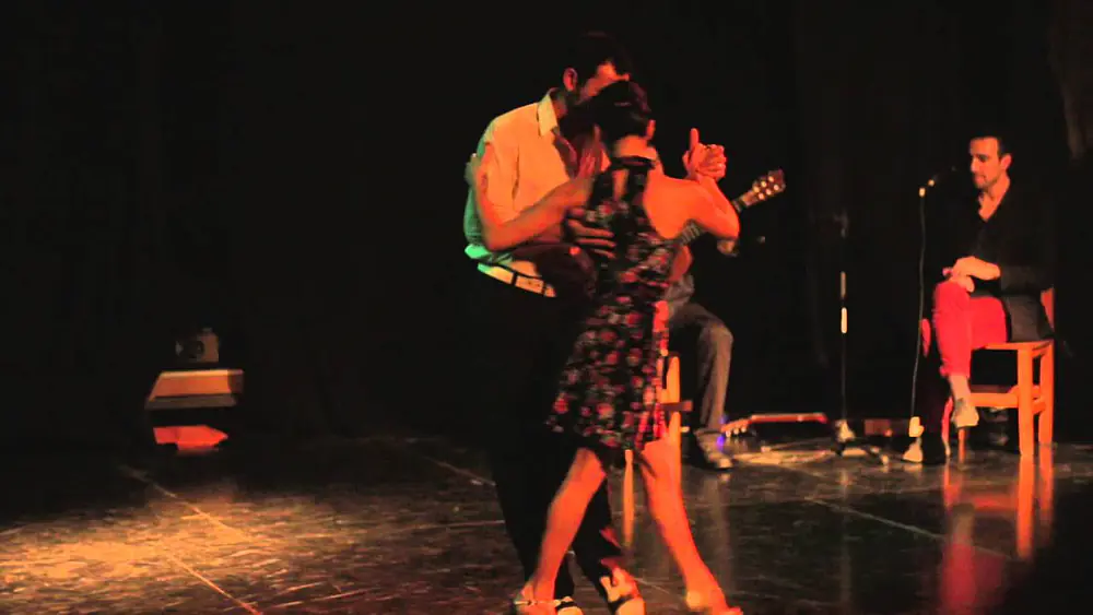 Video thumbnail for Marina Kenny y Ezequiel Merlo bailan junto a Juan Villarreal y Patricio Crom -NUNCA TUVO NOVIO